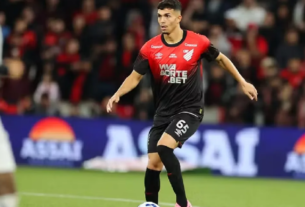 Da ameaça de dispensa no Athletico à Seleção Brasileira aos 19 anos: quem é Arthur Dias