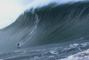 Rodrigo Koxa vence prêmio de maior onda no Big Wave Challenge e conquista bicampeonato