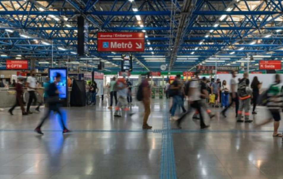 Metrô de SP aceita Pix nas máquinas de bilhetes; veja datas por linha