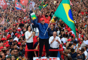 LULA É REELEITO E CONQUISTA QUARTO MANDATO PRESIDENCIAL
