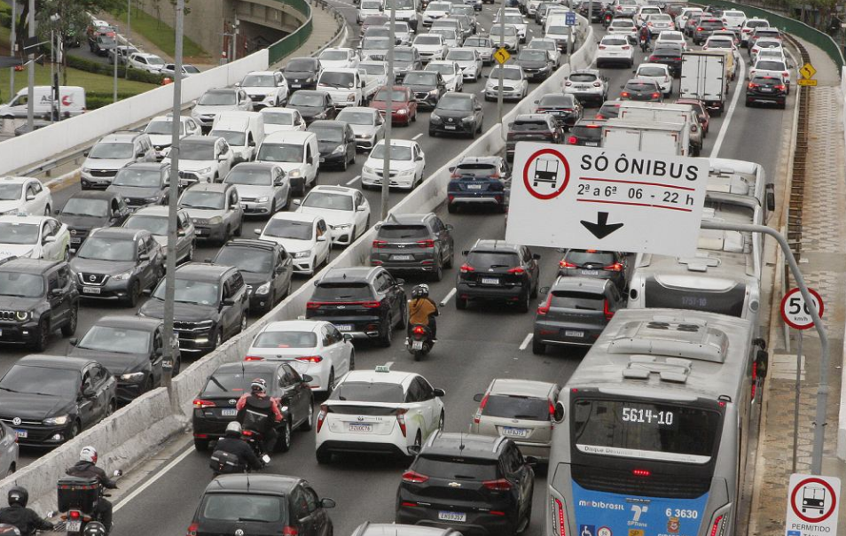 São Paulo registra 501 km de lentidão; Zona Norte soma 101 km