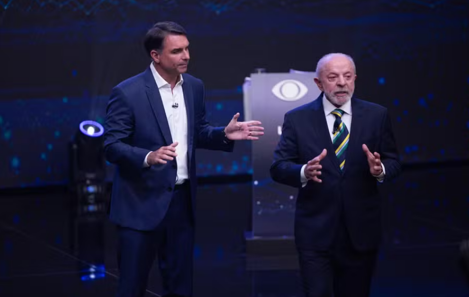 Presos podem votar no Brasil? Entenda o que diz a lei e a polêmica envolvendo Flávio Bolsonaro e Lula